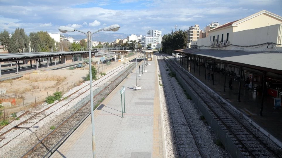 Δύσκολες οι δύο επόμενες ημέρες για το επιβατικό κοινό: Πώς θα λειτουργήσουν προαστιακός – μετρό και τρένα του ΟΣΕ